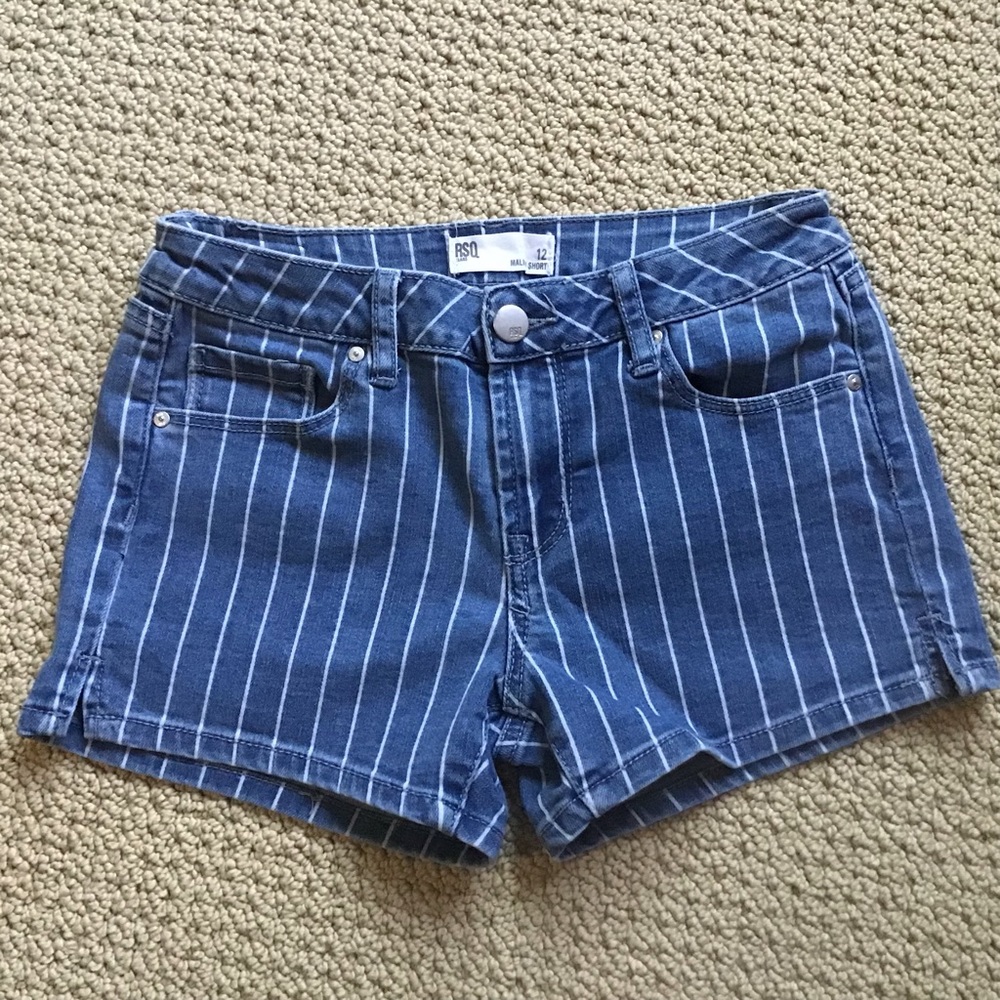 Girl’s Jean Shorts Size 12 - Picture 1 of 3